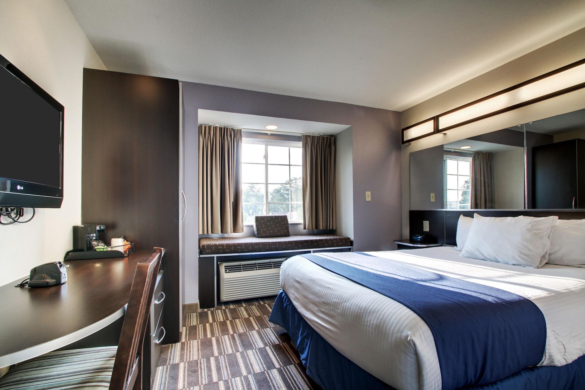 Microtel Inn & Suites By Wyndham Tuscaloosa Bagian luar foto