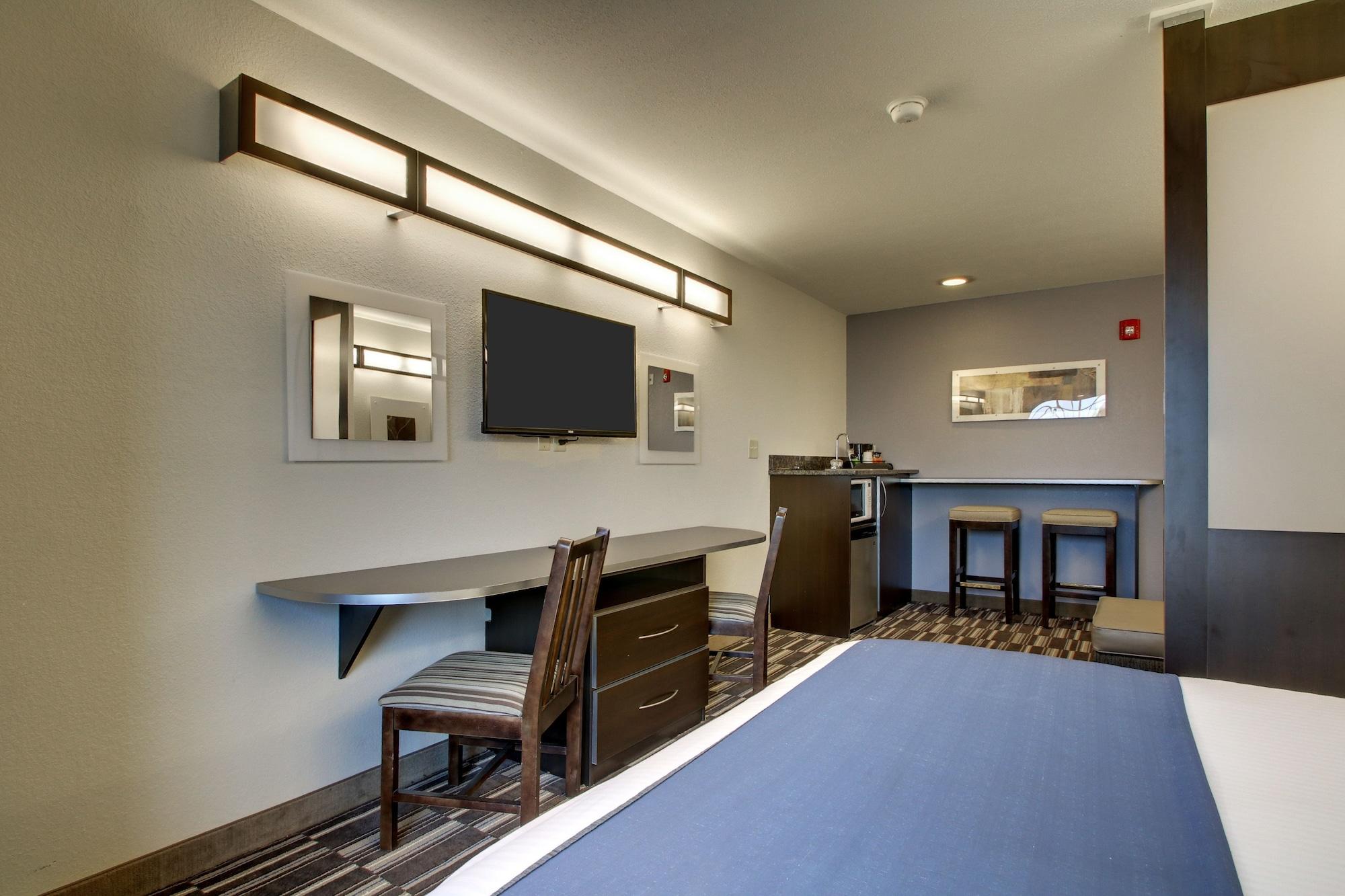 Microtel Inn & Suites By Wyndham Tuscaloosa Bagian luar foto