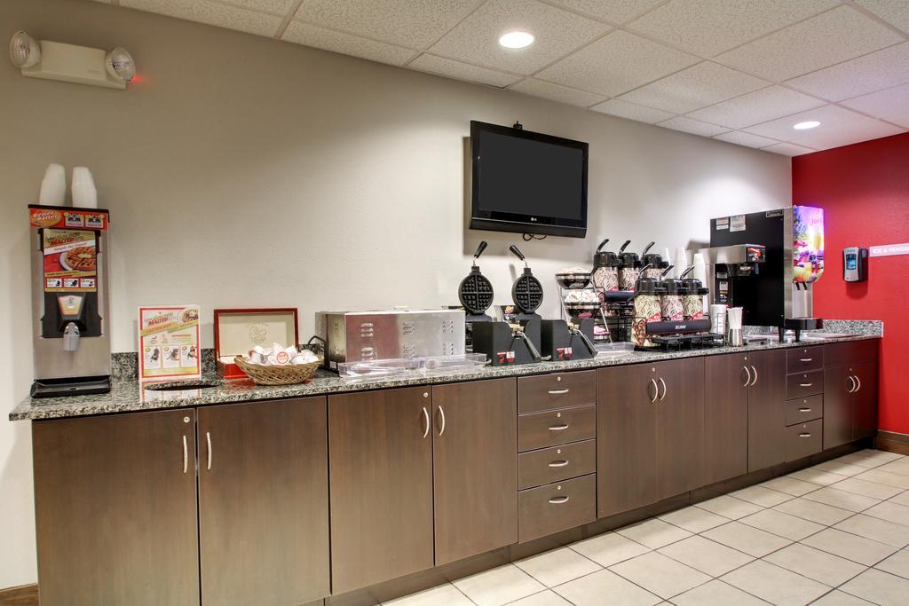 Microtel Inn & Suites By Wyndham Tuscaloosa Bagian luar foto