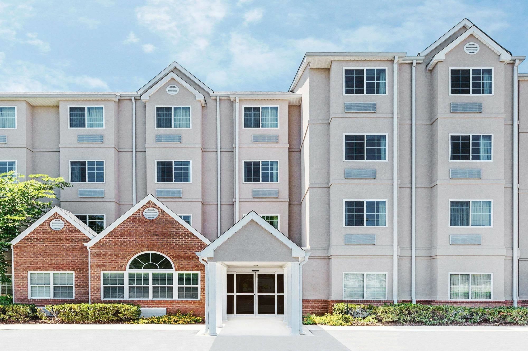 Microtel Inn & Suites By Wyndham Tuscaloosa Bagian luar foto