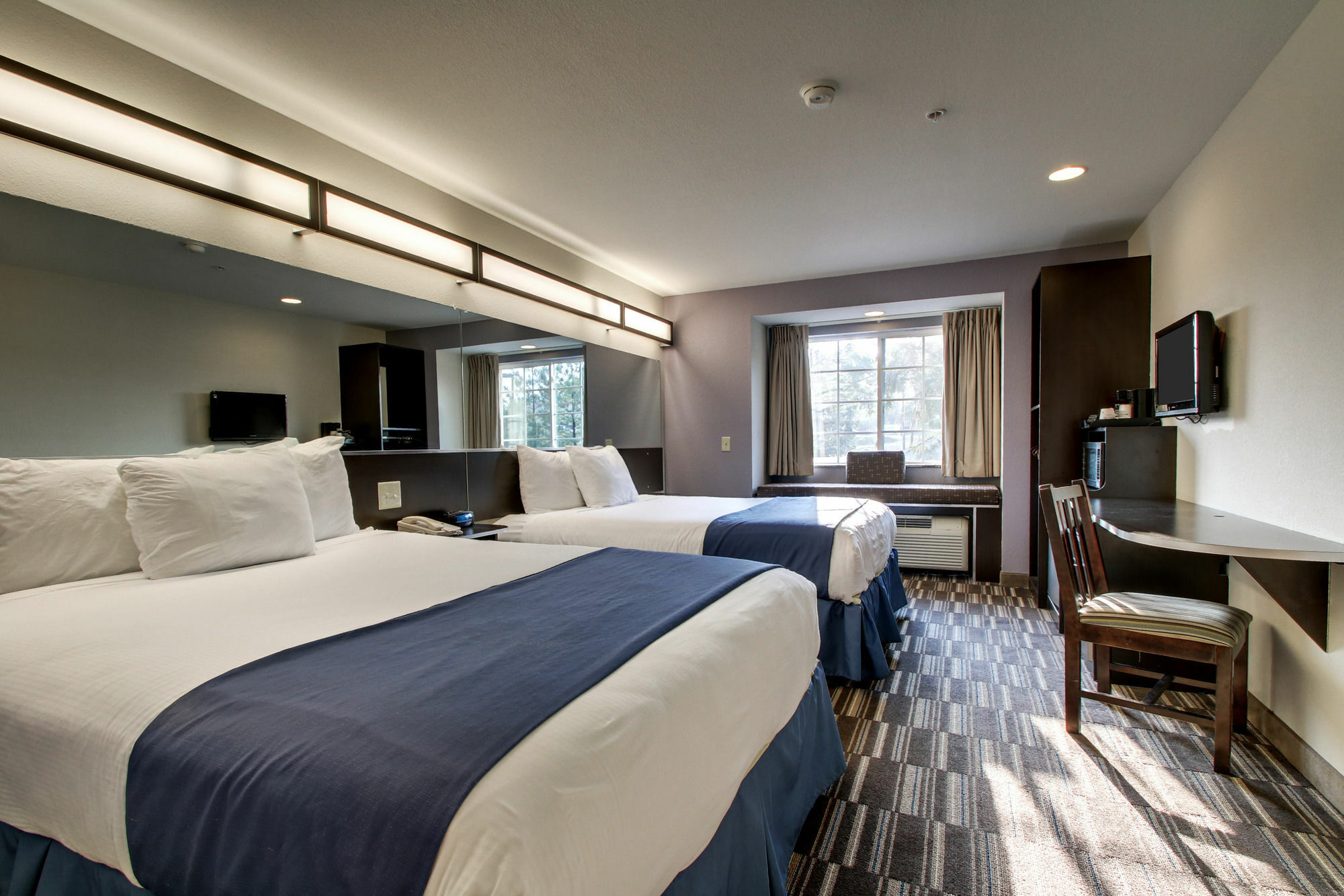 Microtel Inn & Suites By Wyndham Tuscaloosa Bagian luar foto